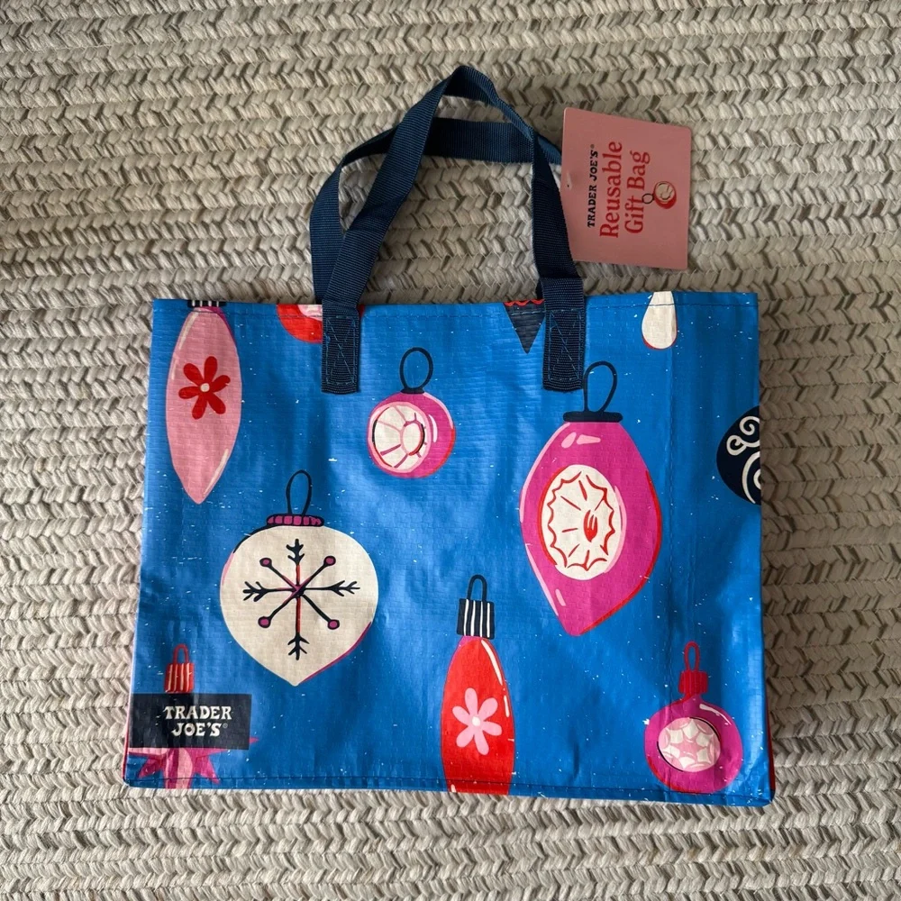 Trader Joe’s Holiday Reusable Gift Bag - Picture 1 of 4